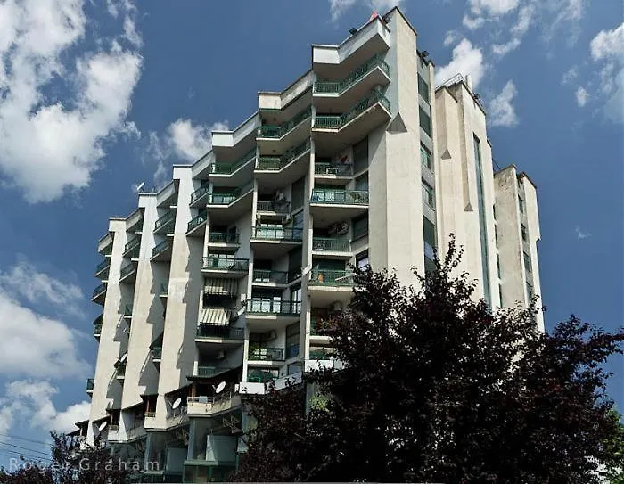 Sun Tower Luxury Suite-View From Of Tirana Center