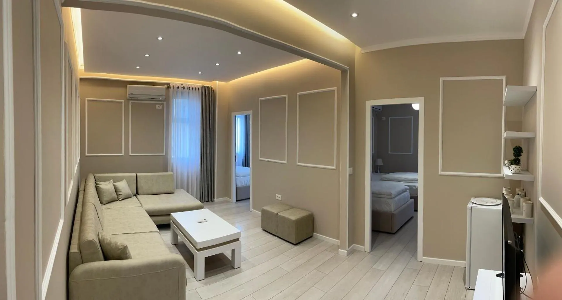 Sun Tower Luxury Suite-View From Of Tirana Center 0*,