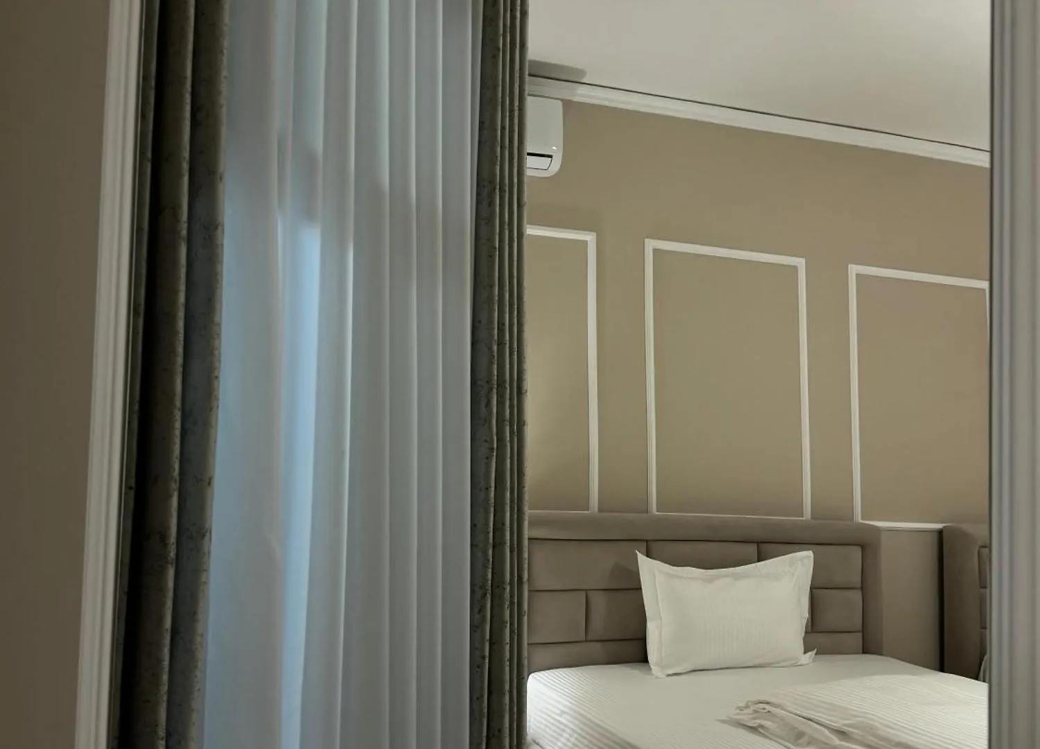 Lejlighed Sun Tower Luxury Suite-View From Of Tirana Center